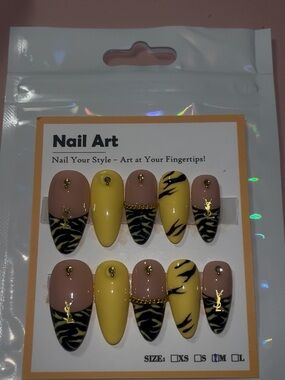 10 PCS Hand Crafted Black & Yellow Tiger Press-On Nails NWT
